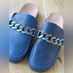 Vionic Georgie Clogs – Women’s 6 Navy Blue Chain Slip-On – Tried On Only